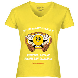 Kaos Butuh Banget Vitamin D