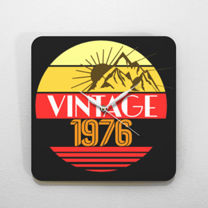 Jam Dinding Vintage 1976 Years Old