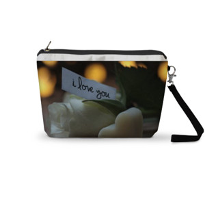 Pouch Trapesium DOMPET WANITA TRAPESIUM TULISAN I LOVE YOU