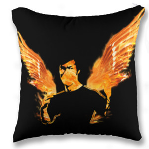 Bantal Demons Lee