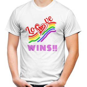 Kaos T-Shirt Love Wins!