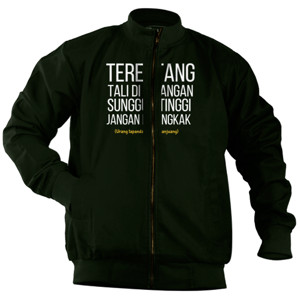 Jaket Bomber Terentang tali di awangan