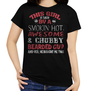 Kaos Gadis ini Sangat Panas