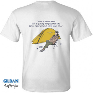 Kaos Tidur di dalam tenda