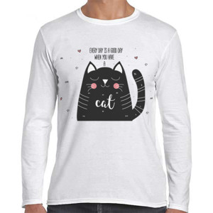 Kaos Everyday is a good day when you have a cat