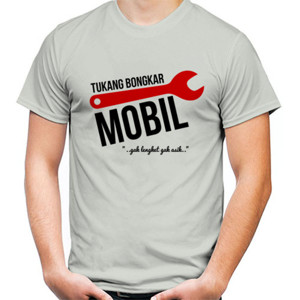 Kaos Tukang Bongkar Mobil
