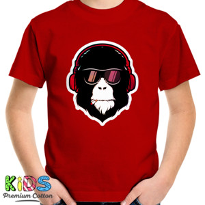 Kaos kingkong dengan headphone