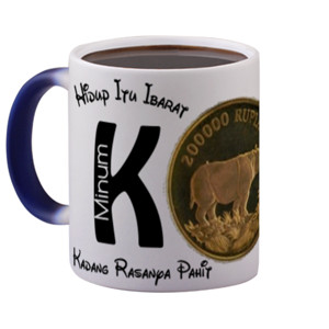 Mug Bunglon Gelas Dengan Motif Rp 200,000 Tahun 1987