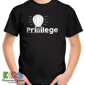 Kaos apa itu privilage?