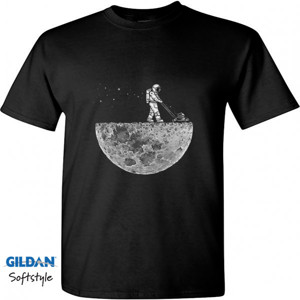 Kaos Astronot Swap the Moon
