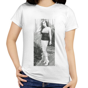 Kaos 12.front_Beauty_woman_sket_pencil_white