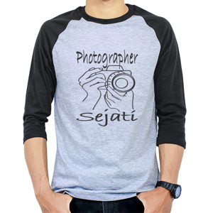 Kaos Raglan fotografer