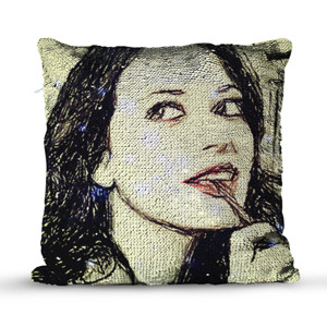Bantal Ajaib Kat Dennings Darcy Lewis
