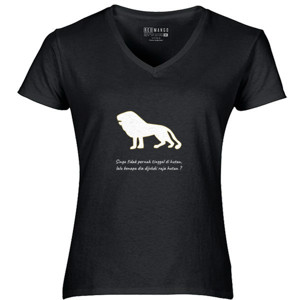 Kaos Singa Bukan Raja Hutan Teks Putih