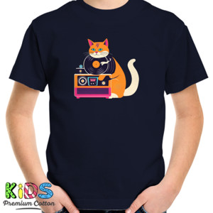Kaos Vintage dan Kesenangan musik