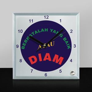 Jam Meja Berkata Baik