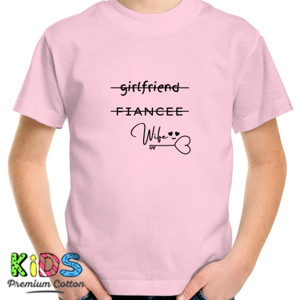 Kaos Istri, bukan tunangan, bukan pacar