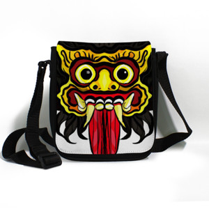 Tas Selempang Tas Selempang Dengan Lukisan Tinta Wajah Barong 3