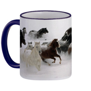 Mug Gelas Motif Gambar Kuda Berlari Ditengah Salju