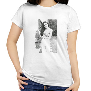 Kaos 11.front_Beauty_woman_sket_pencil_white