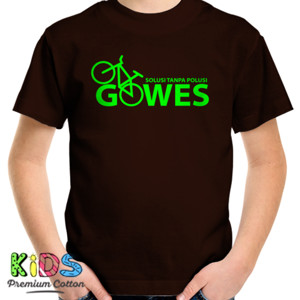 Kaos Gowes Bersepeda (Solusi Tanpa Polusi)