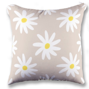 Bantal just a daisy