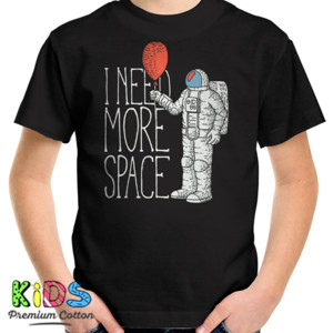 Kaos Astronot Pegang Balon