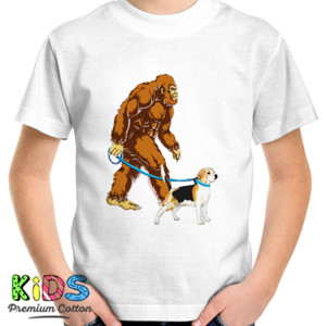 Kaos bigfoot wallking dog
