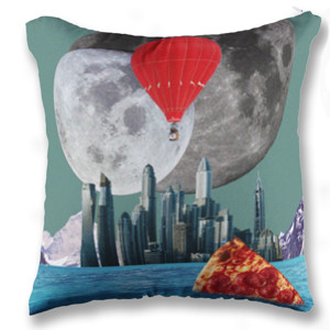 Bantal Pizza on Floating City
