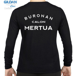 Kaos Buronan Calon Mertua