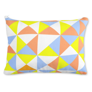 Bantal Cool n Elegant Pillow - Triangel Style -