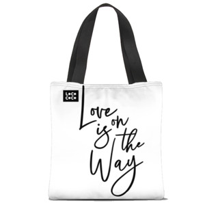 Tas Tote Fullprint #LoveIsOnTheWay tote
