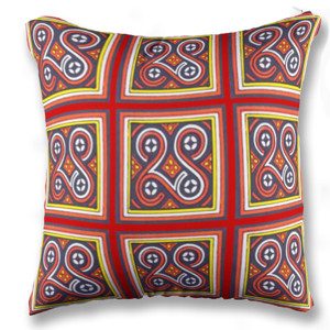 Bantal Motif Tradisional