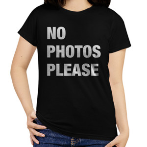 Kaos NO PHOTOS PLEASE