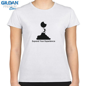 Kaos Man Who Lift The Earth Expanago T Shirt