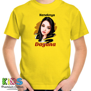 Kaos Neneknya Dayana