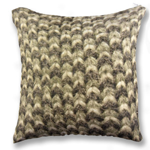 Bantal Pola Wol