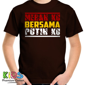 Kaos Merah Ku bersama Putih Ku