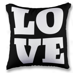 Bantal love2