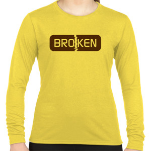 Kaos Tipografi Broken