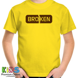 Kaos Tipografi Broken