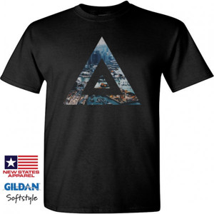 Kaos Kaos Pria Triangle V-Neck by Co_mbro