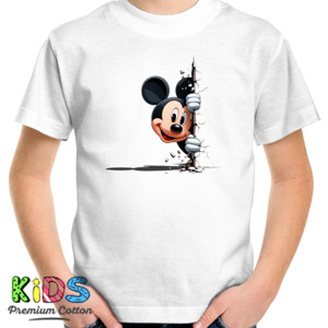 Kaos Mickey Mouse Menyelinap dari Tembok