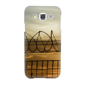 Merangkak Bebas Casing HP