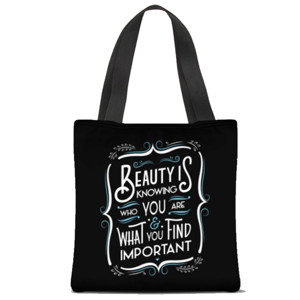 Tas Tote Fullprint Beauty Is Knowing Who You Are..