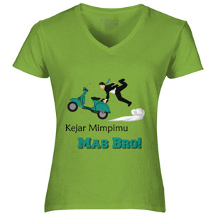 Kaos Kejar Mimpi menaiki Vespa