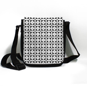 Tas Selempang Black pattern