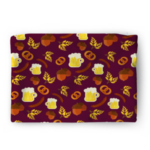 Sarung Bantal Bavarian Food Pattern Vector