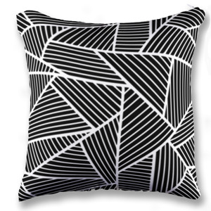 Bantal GARIS HITAM PUTIH