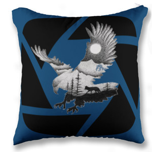 Bantal bantal sofa motif burung elang
